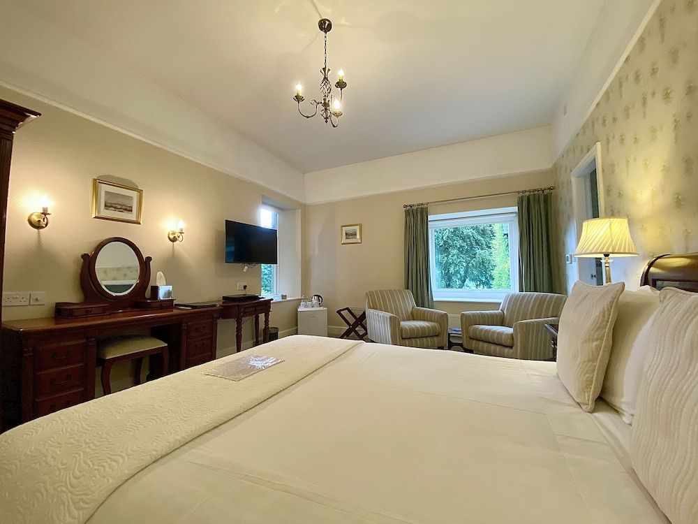 Superior Room (No. 7)