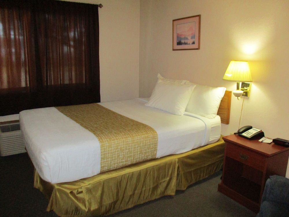 Room, 1 Queen Bed, Accessible, Non Smoking (Mobility)