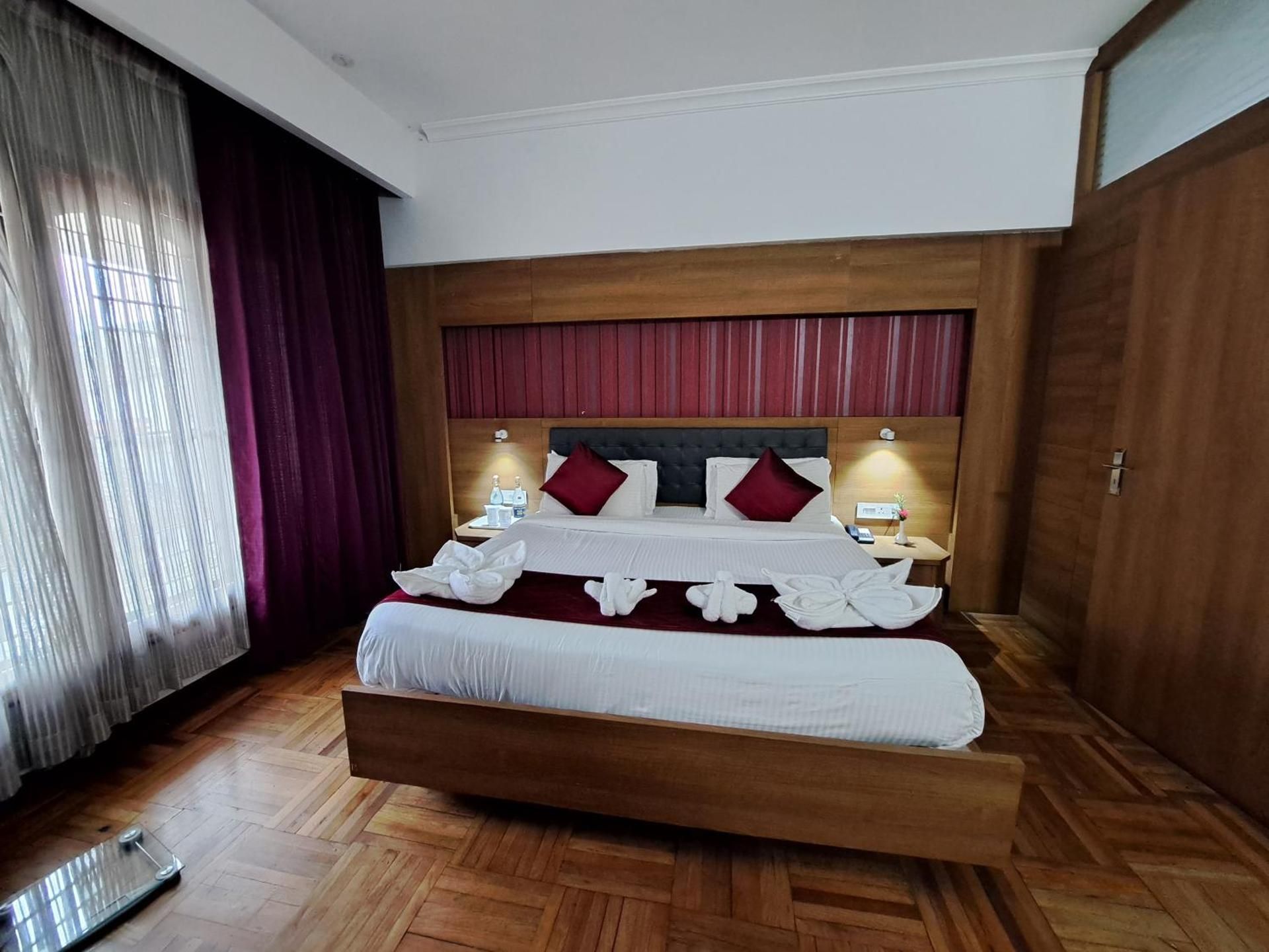 Deluxe Suite