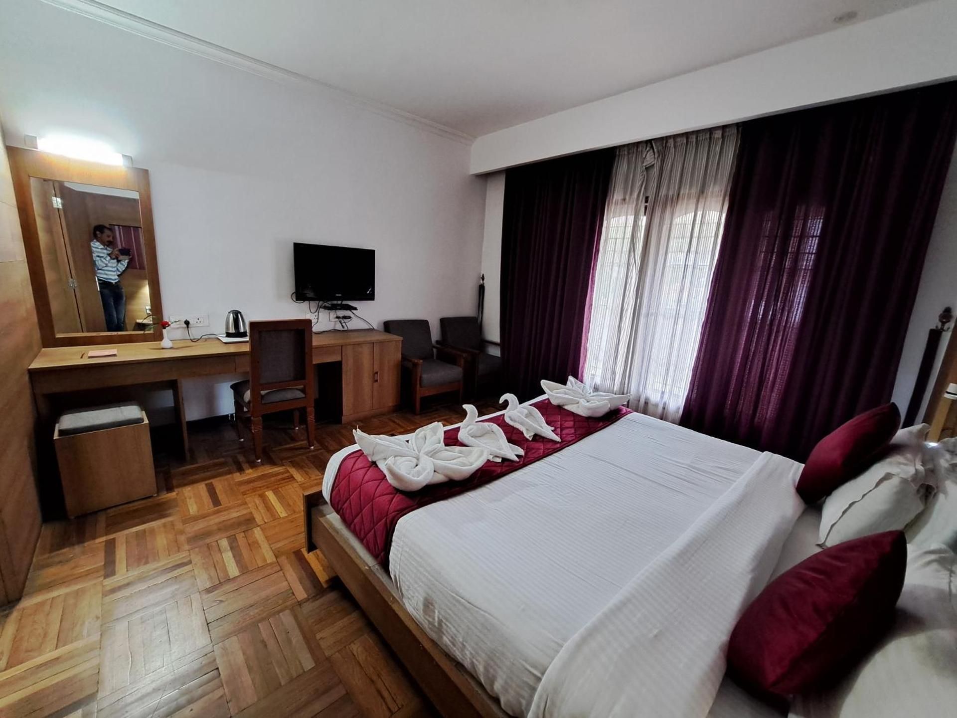 Deluxe Suite
