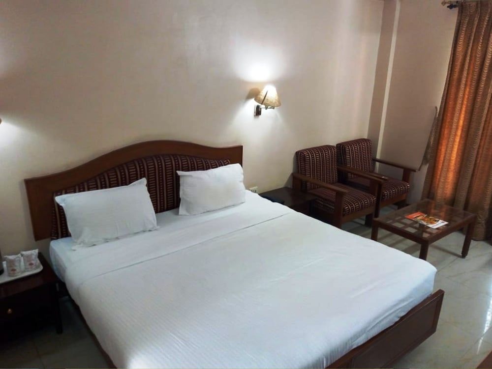 Hotel Preethi Classic Towers Deluxe Room 6