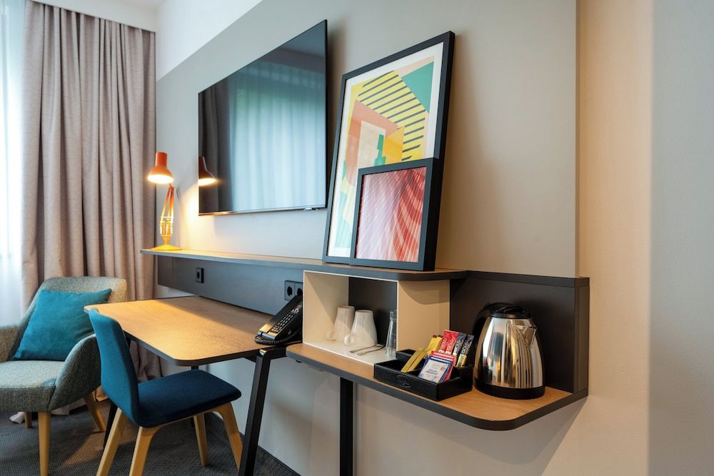 Holiday Inn Munich- Westpark by IHG Standard Room, 2 Twin Beds 11