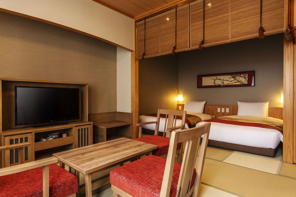 Kumonoza Japanese Western Style Room with Hot Spring Bath 2F