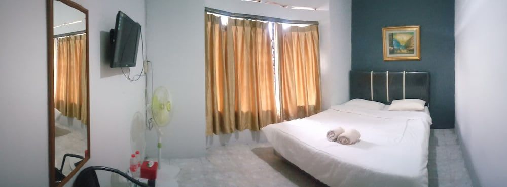Hotel Familie Ayu Garut Standard Room 4