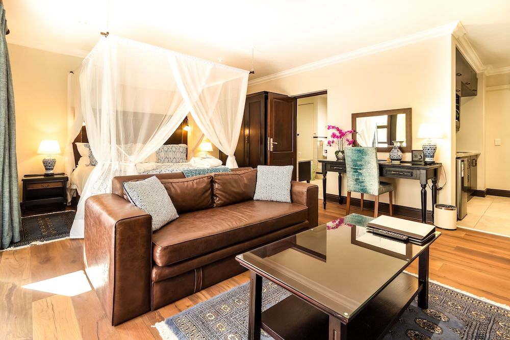 Luxury Suite (Disabled)