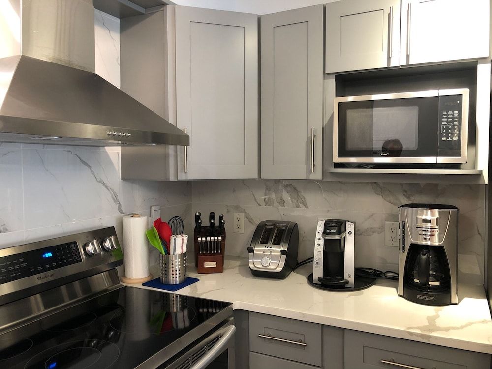 Luxurious Honeymoon & Anniversary Suite Romantic Apartment 5