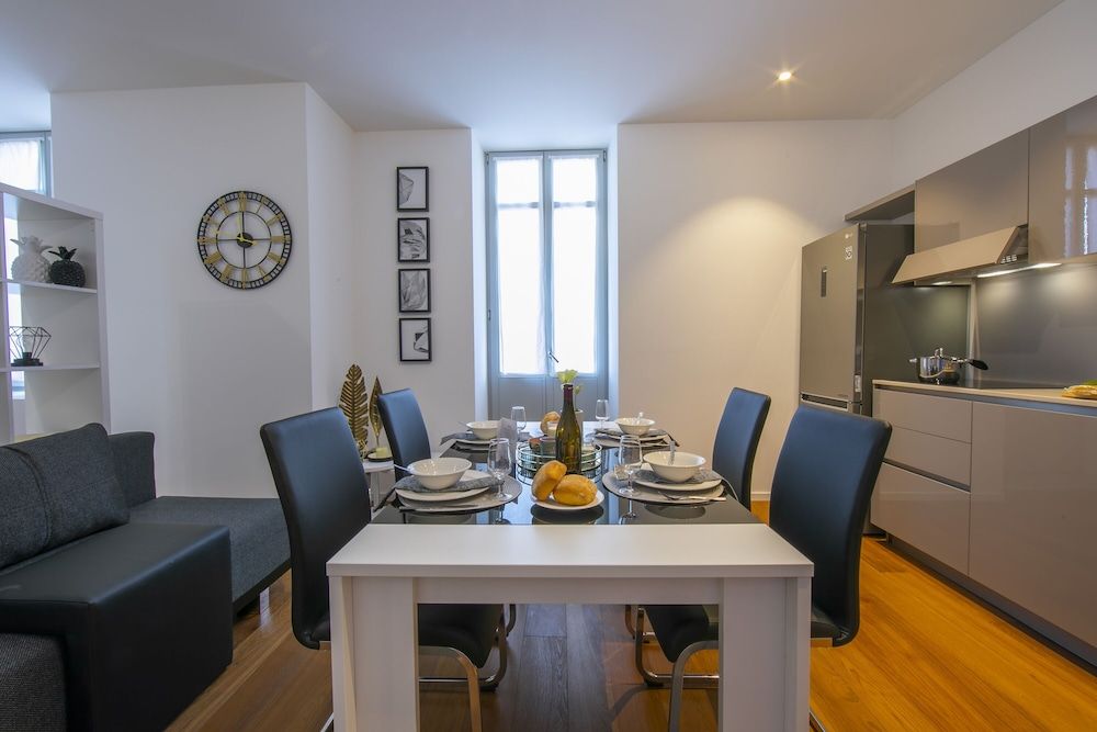 undefined Little Lugano 8