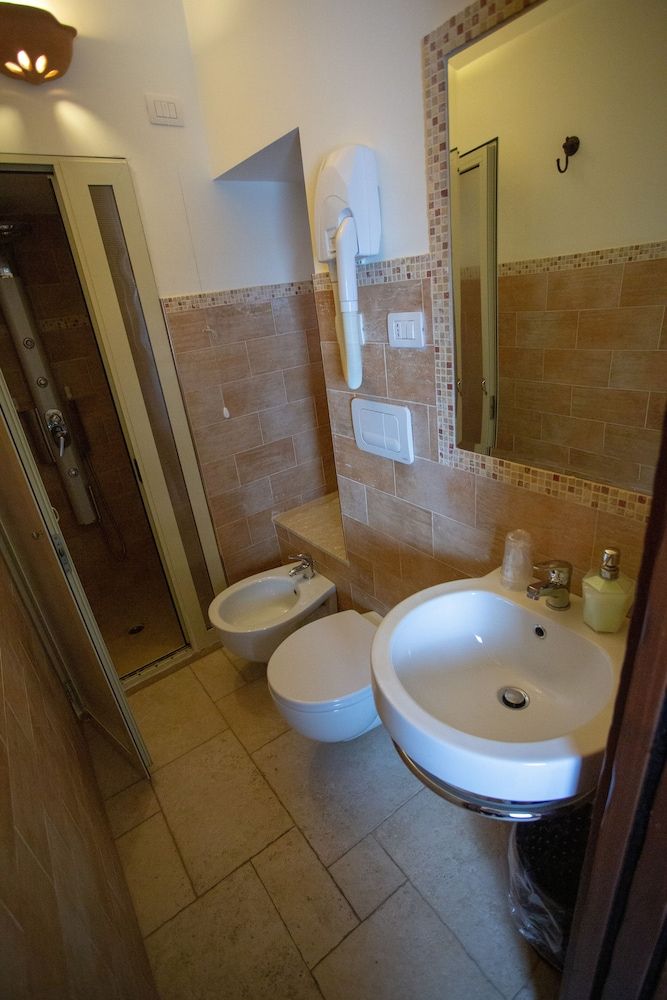B&B Del Castelvecchio Classic Double Room 8