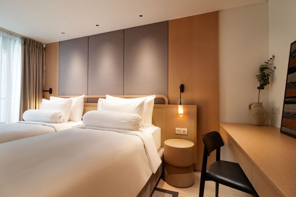 Beachwalk Residence Deluxe Suite, 2 Bedrooms 2