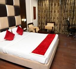 KC Residency Super Deluxe Room 7