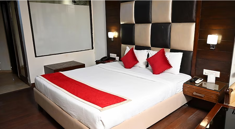 KC Residency Super Deluxe Room 5