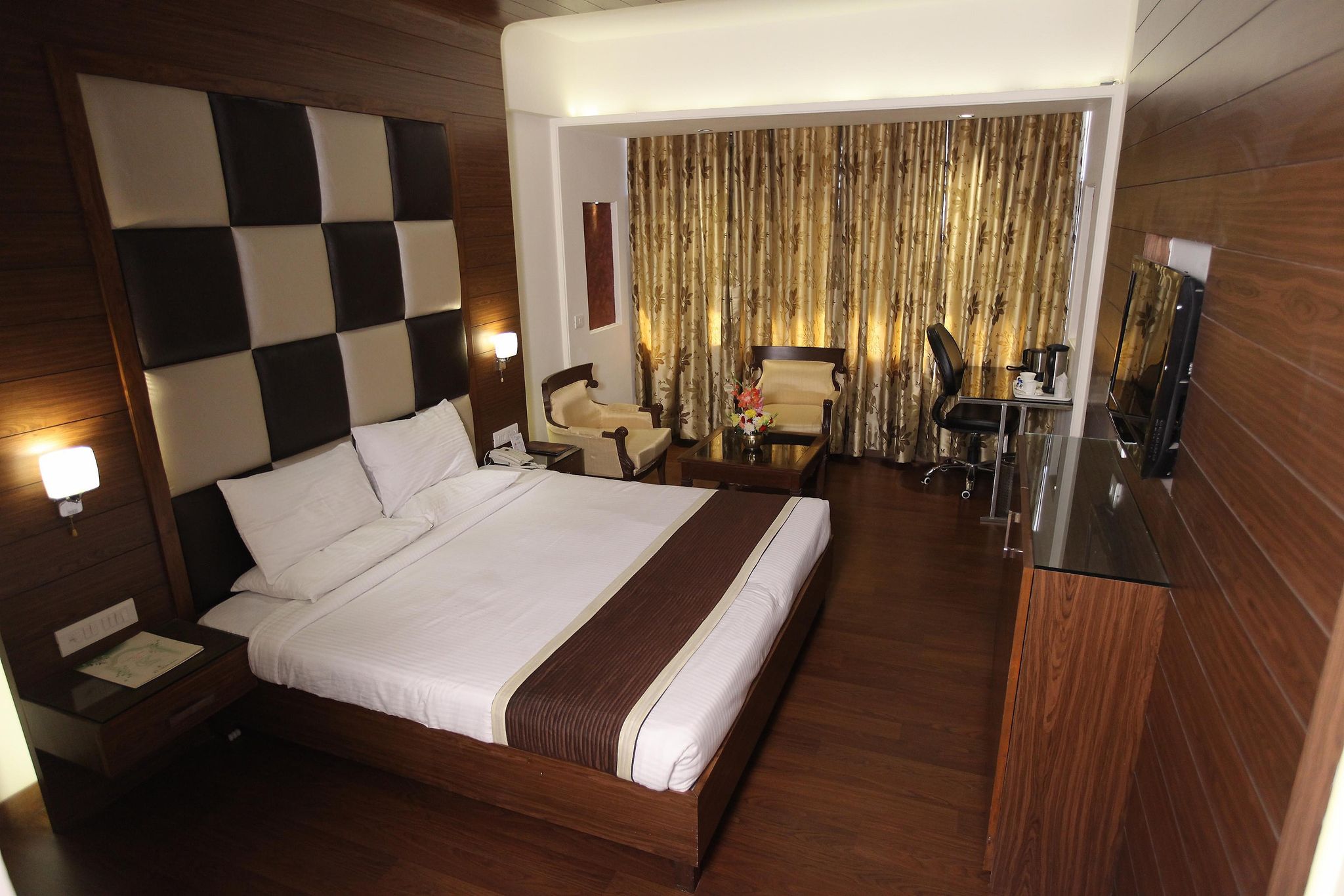 KC Residency Super Deluxe Room 4