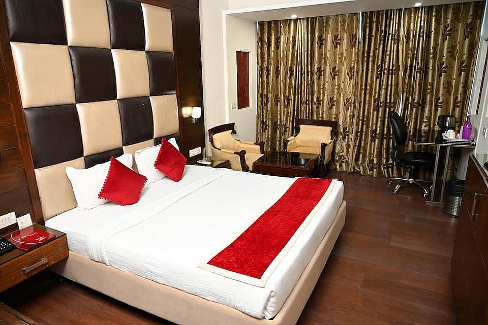 KC Residency Super Deluxe Room 8