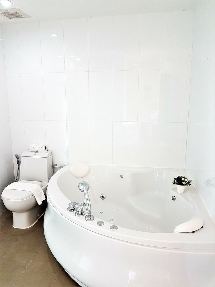 KB Apartments 3 Karon Beach by PHR Two Bedroom Apartment 28