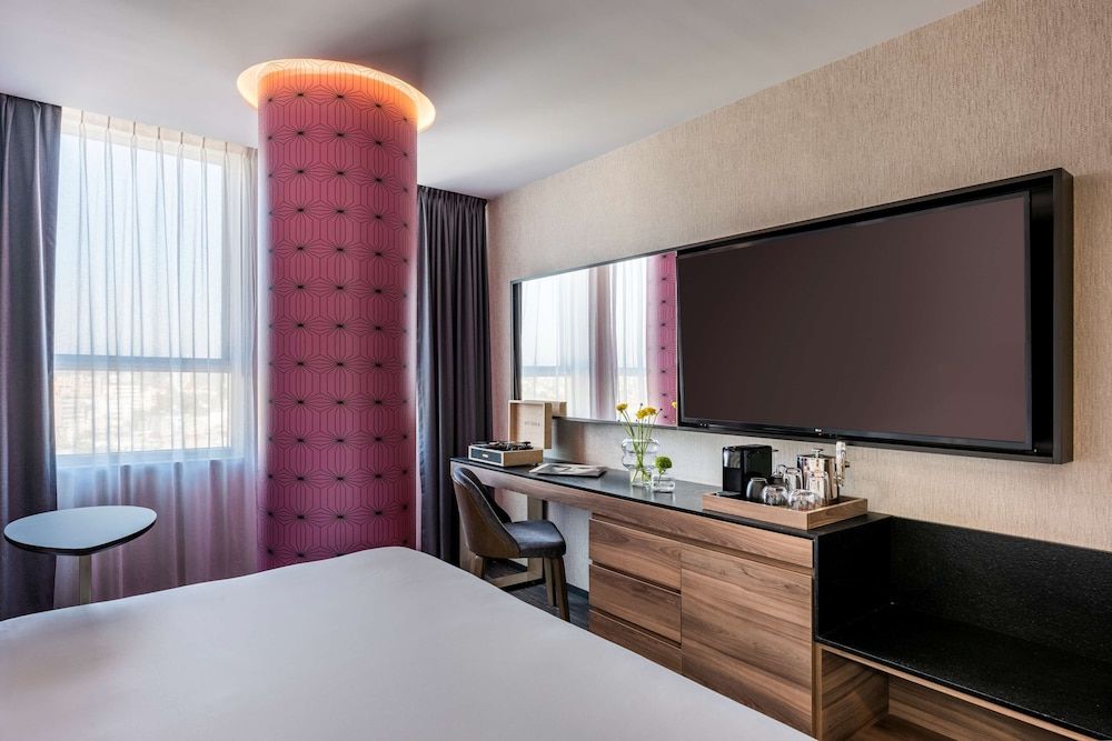 Andaz Condesa Mexico City, By Hyatt Room, 1 King Bed 5
