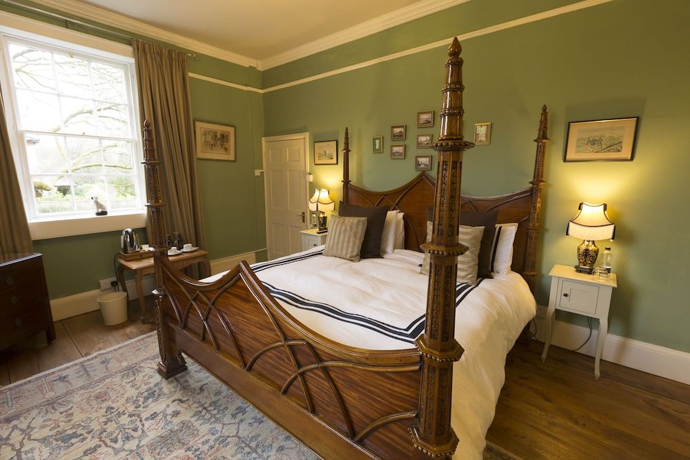 undefined Grosvenor Villa 7