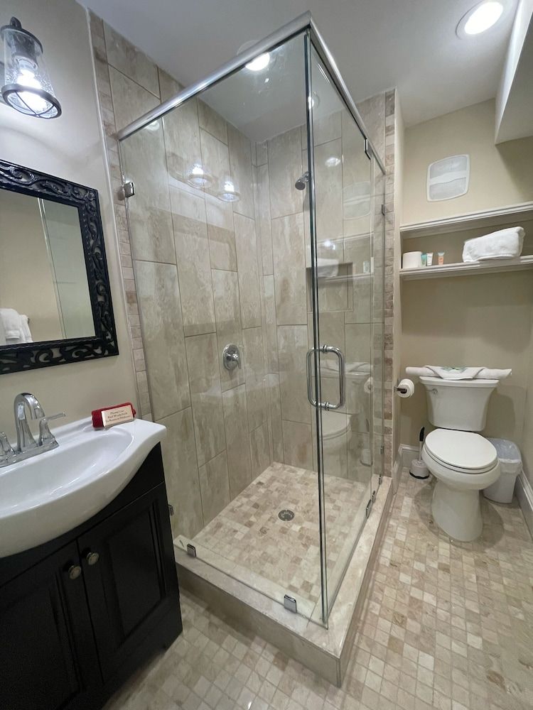 undefined Godley Manor 8