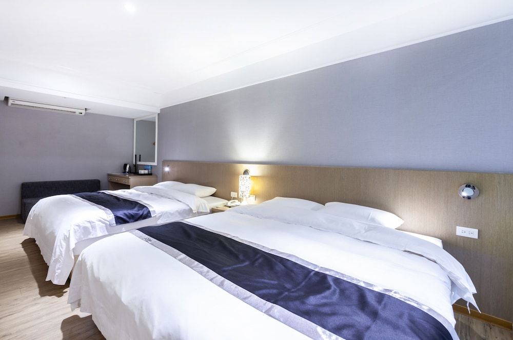 undefined Stay Inn 2 2