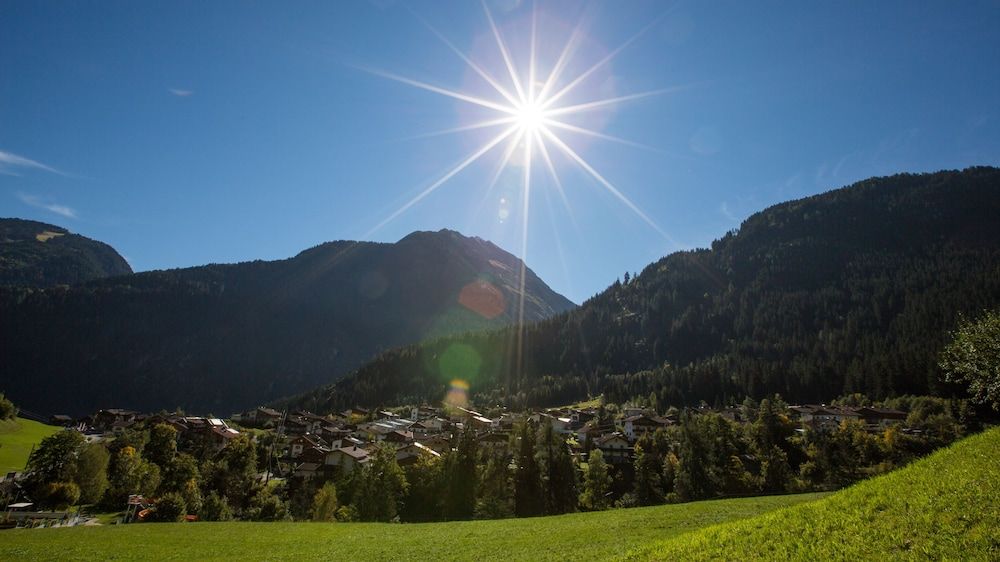 Hotel Persal Comfort Triple Room, Multiple Beds, Balcony, Garden View 3