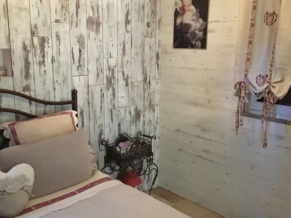 Superior Triple Room, Ensuite, Pool View