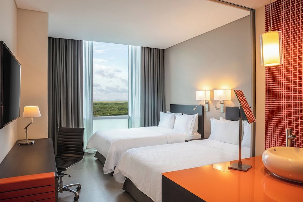 undefined Fiesta Inn Cancun Las Americas 3