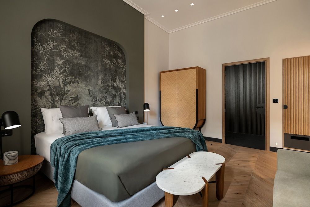 Malmo Historic Hotel Honeymoon Double Room, Hot Tub, City View 2