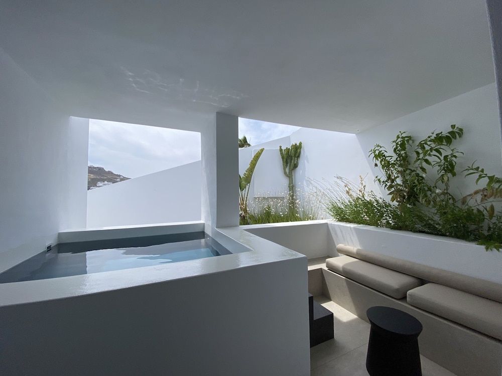 CUBIC Mykonos Seafront Design Suites Superior Double Room with Mini Pool, No View 4