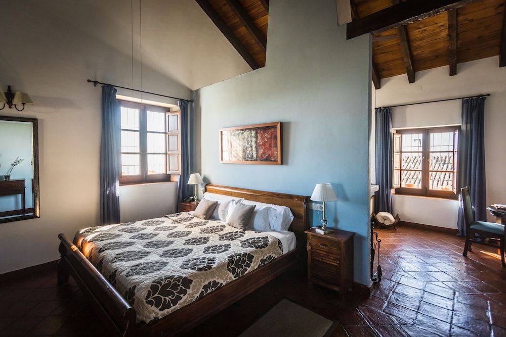 Hotel Fuente del Sol Suite, Fireplace 6