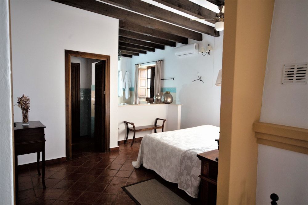 Hotel Fuente del Sol Suite, Fireplace 5