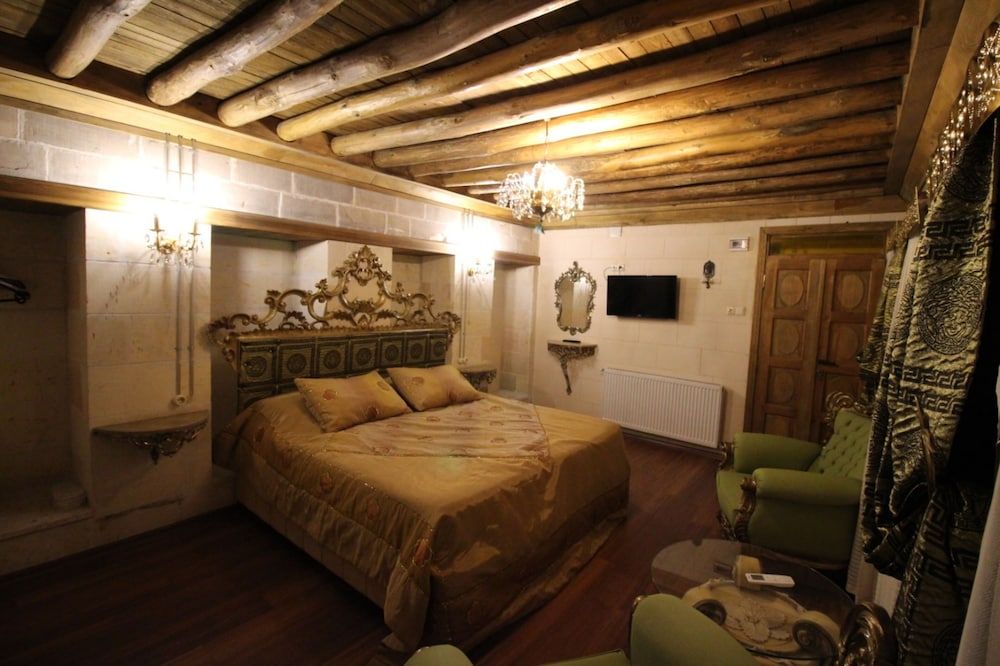 Design Double Room, 1 King Bed, Garden View, Garden Area