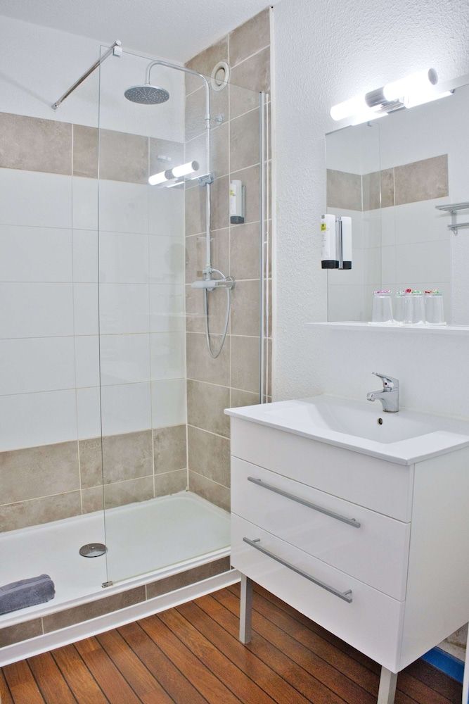 Hôtel des 2 golfs Premium Double Room, 1 Queen Bed, Harbor View 8