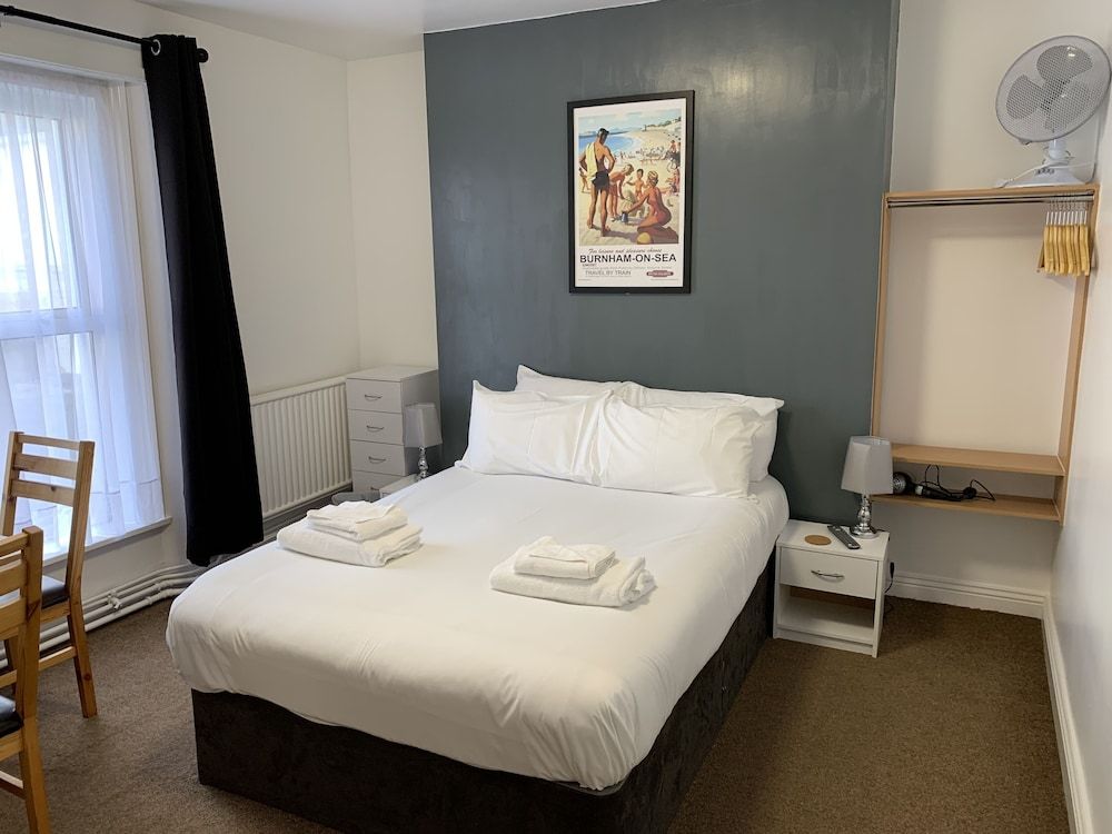 The Royal Clarence Hotel Double Room, 1 Double Bed, Non Smoking, Ensuite 3