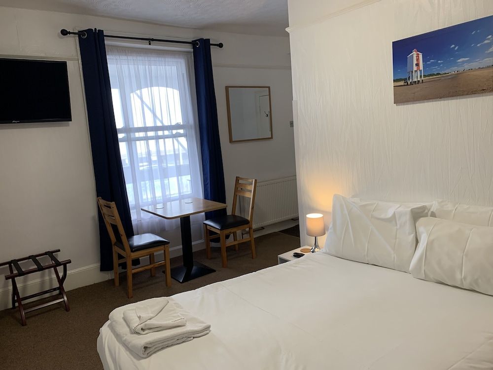 The Royal Clarence Hotel Double Room, 1 Double Bed, Non Smoking, Ensuite 5