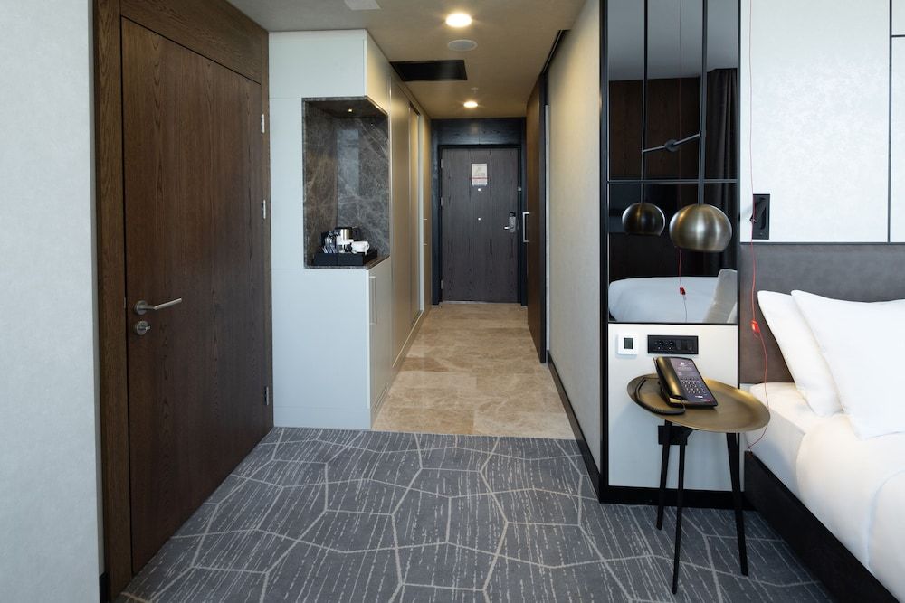 Dedeman Kartepe Handicapped Room King City View 6