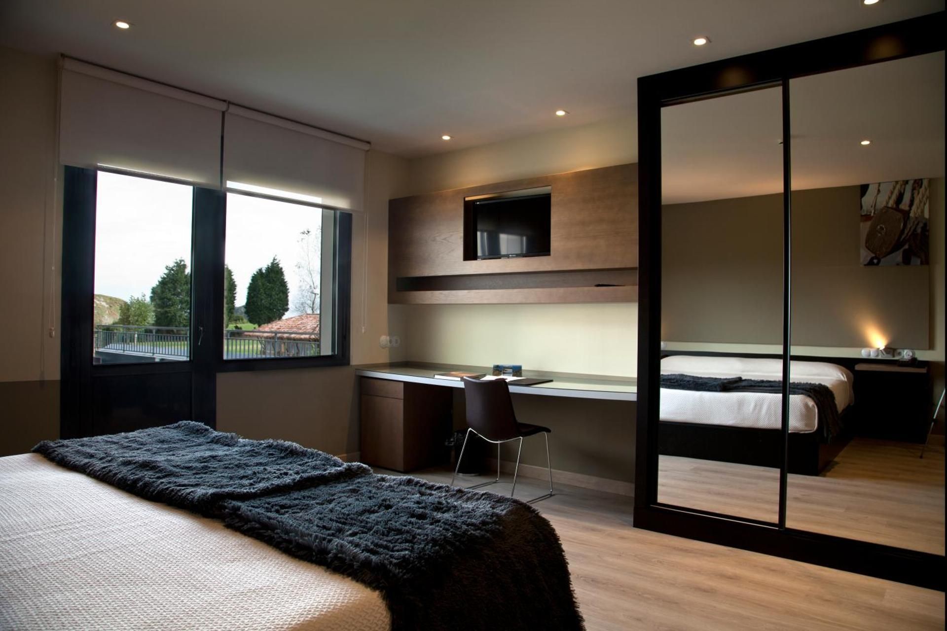 Double Room with Extra Bed and Sea View