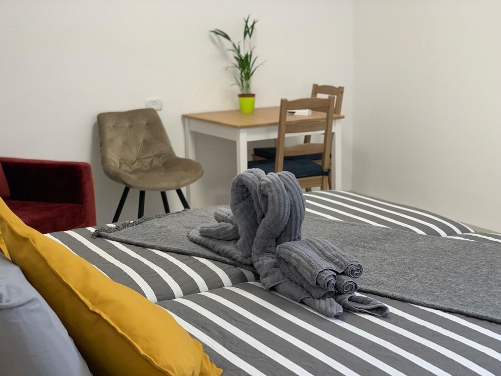 Maya Guest House Panoramic Sea&City view City Studio, 1 Bedroom, Kitchen, City View 8