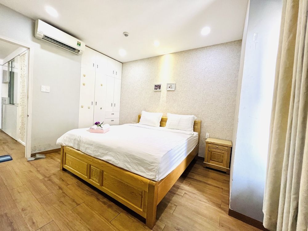 Sunrise City Apartment City Apartment, 1 Queen Bed