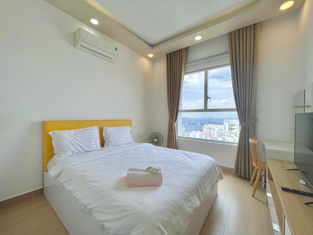 Sunrise City Apartment City Apartment, 1 Queen Bed 3