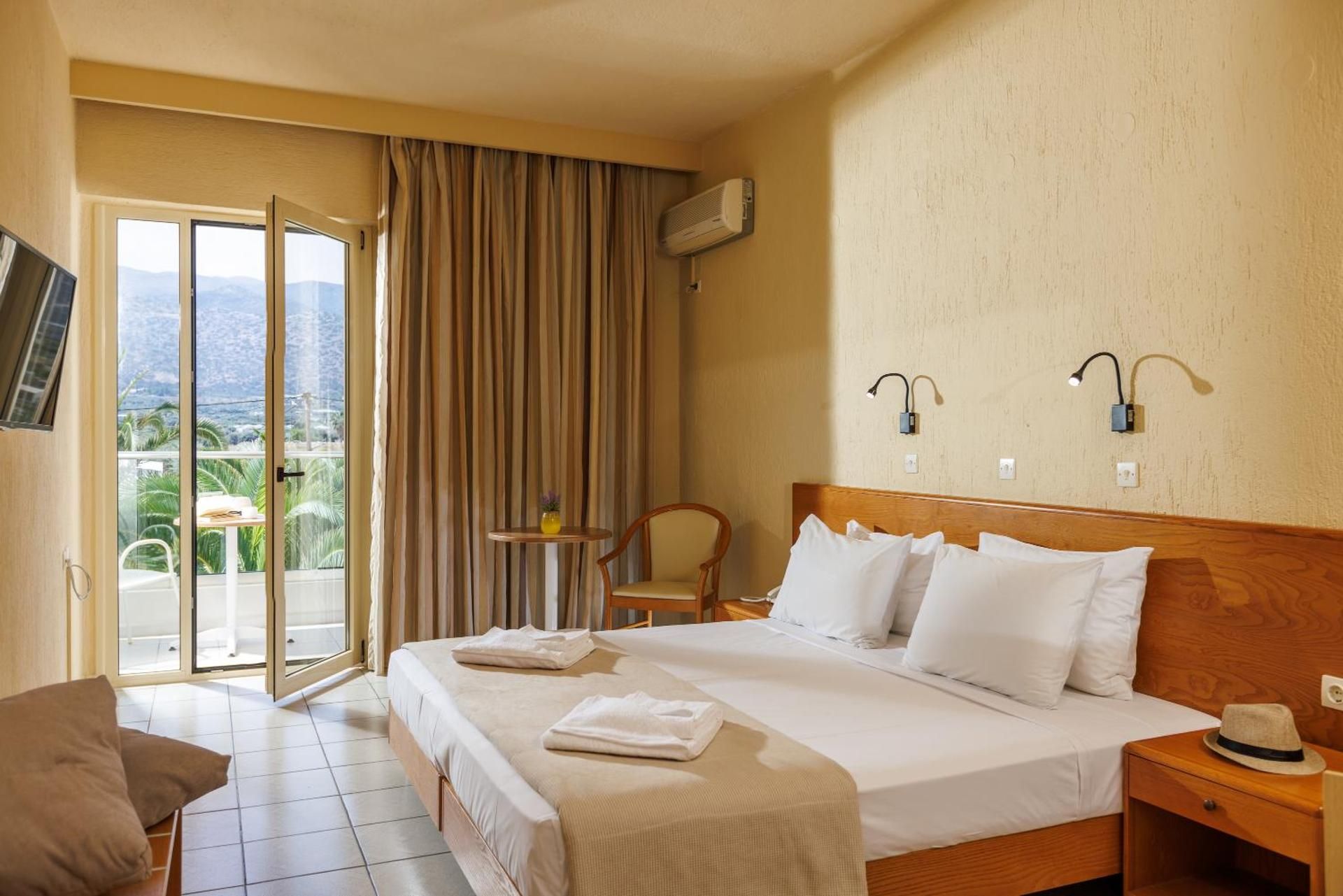 Double or Twin Room with Pool View