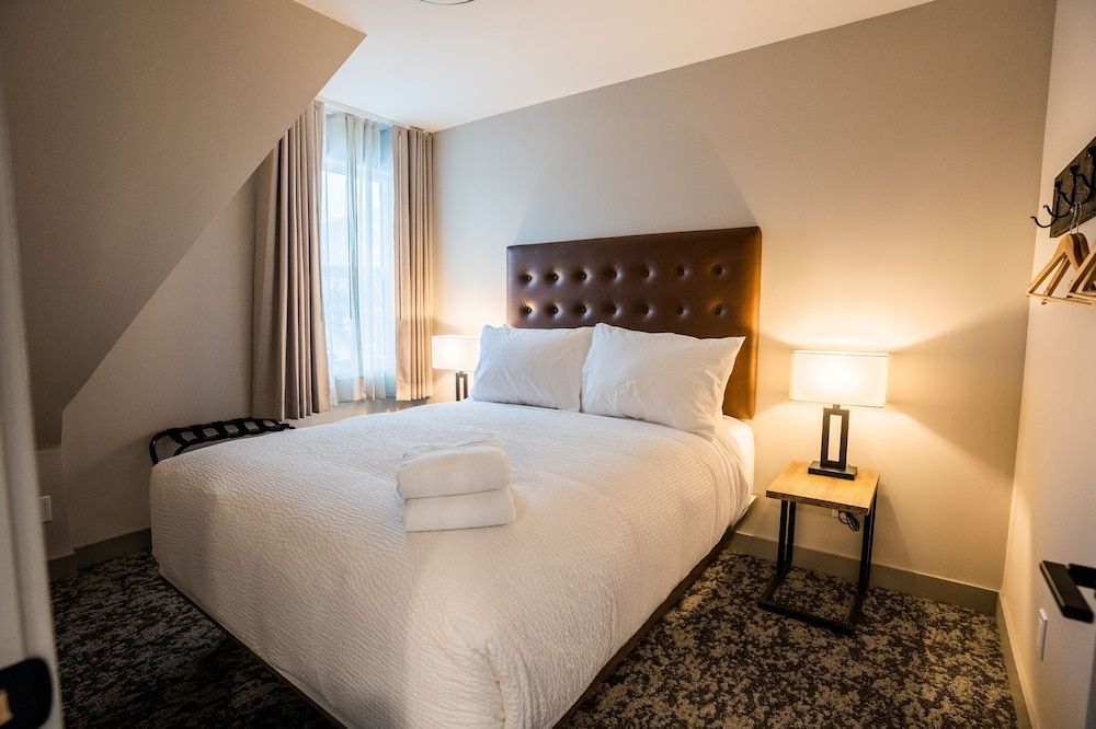 Basecamp Suites Banff Superior Apartment, 2 Bedrooms