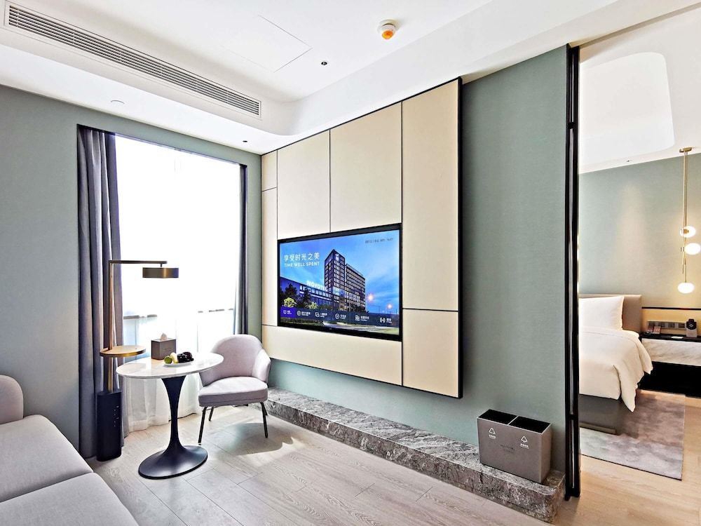 Superior Suite, 1 King Bed