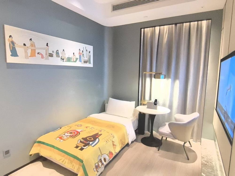 Suite, Multiple Beds