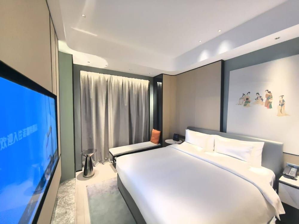 Suite, Multiple Beds