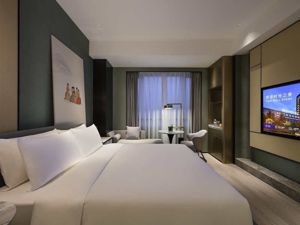 Superior Room (with one Hollywood Bed Garden side)