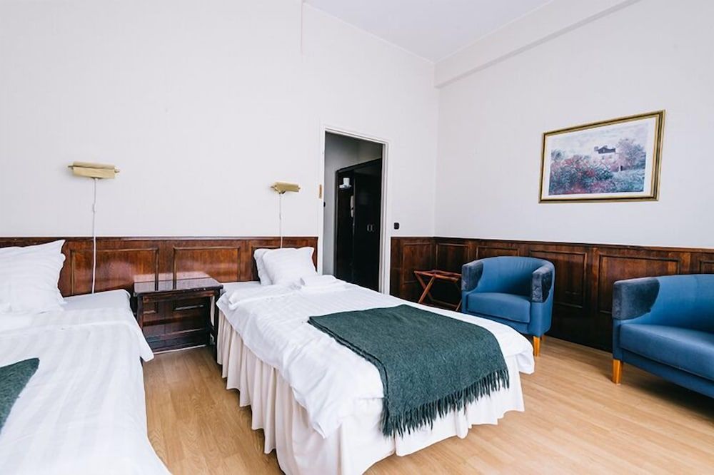 Comfort Guesthouse Economy Double Room, 2 Twin Beds, Non Smoking 3