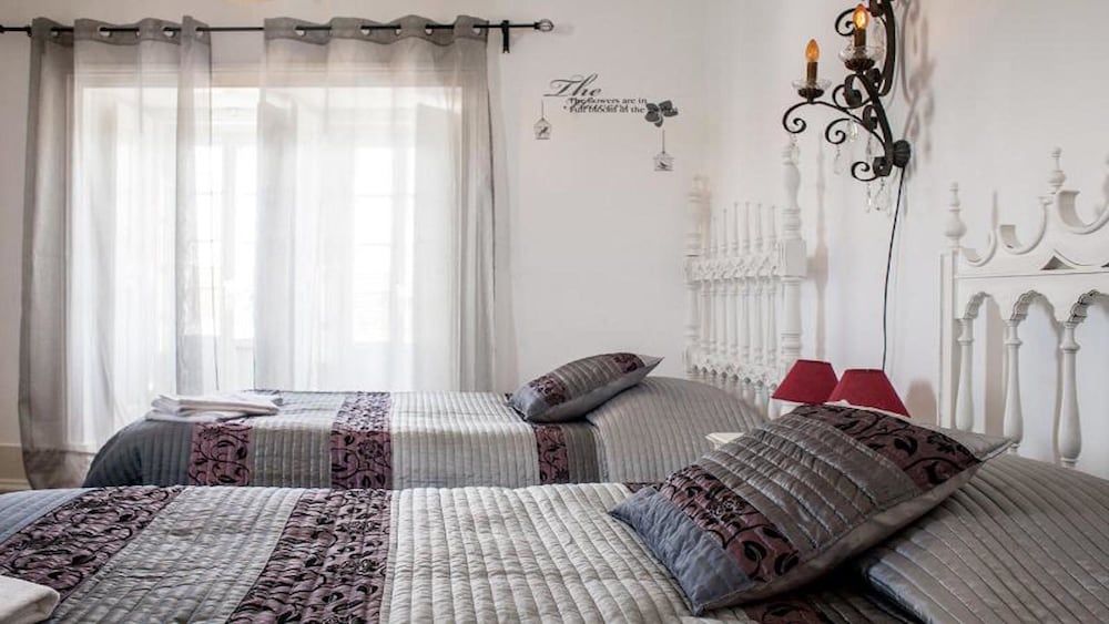 Find Me Inn Boutique Penthouse Apartment, 4 Bedrooms, City View 13