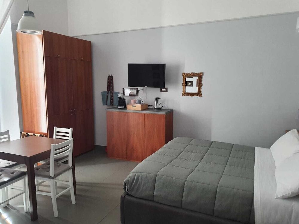 La Dimora dei Reali Family Room (GREY) 7