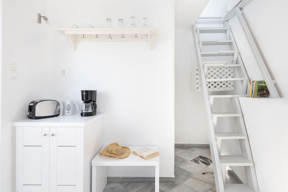 Veranda View - Adults Only Double Room (Caldera View) 7