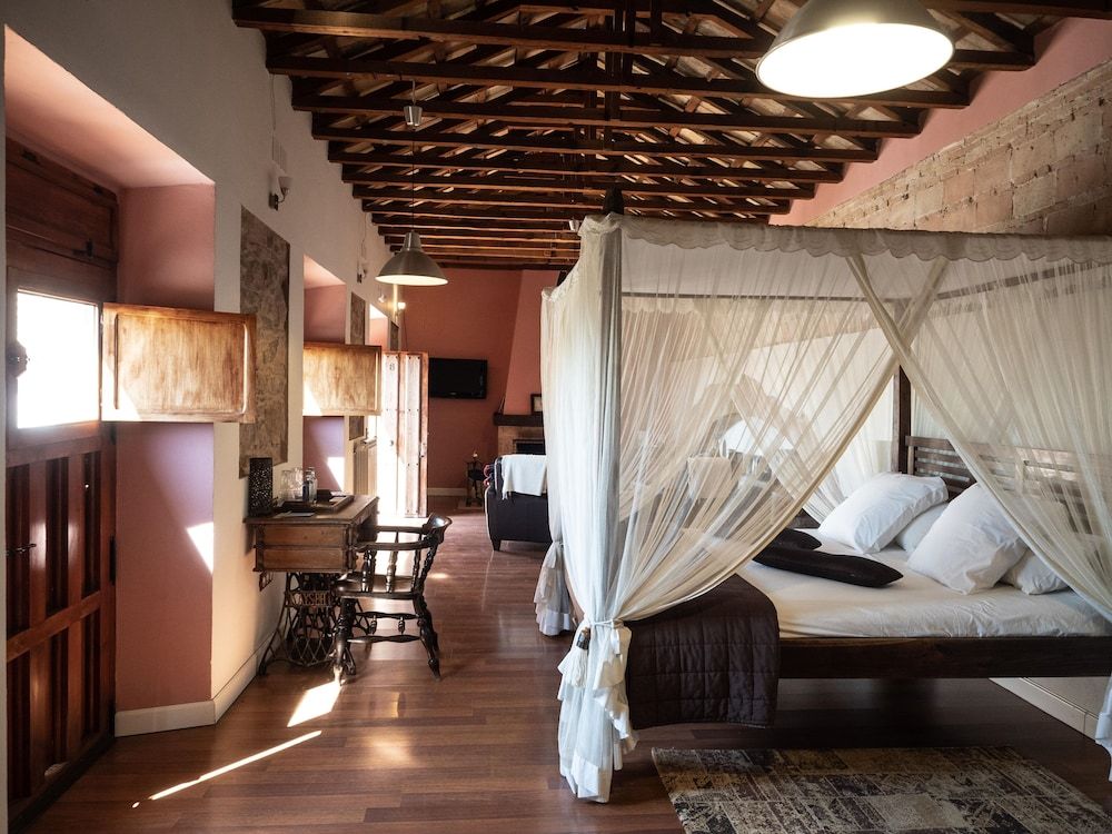 Deluxe Suite, Bathtub