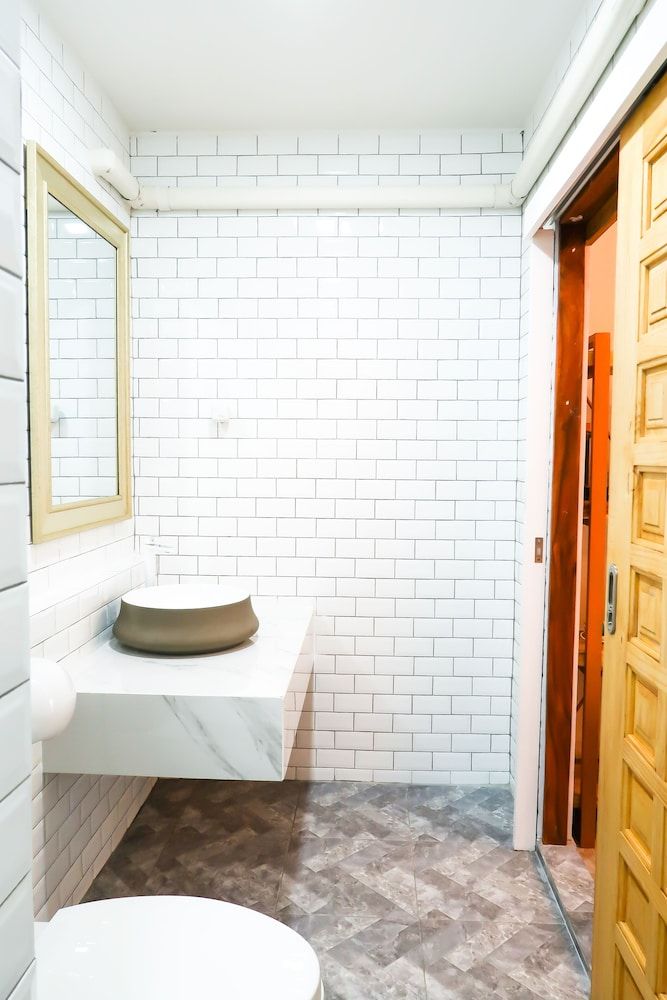 Dream House CNX Standard Quadruple Room Type A 9